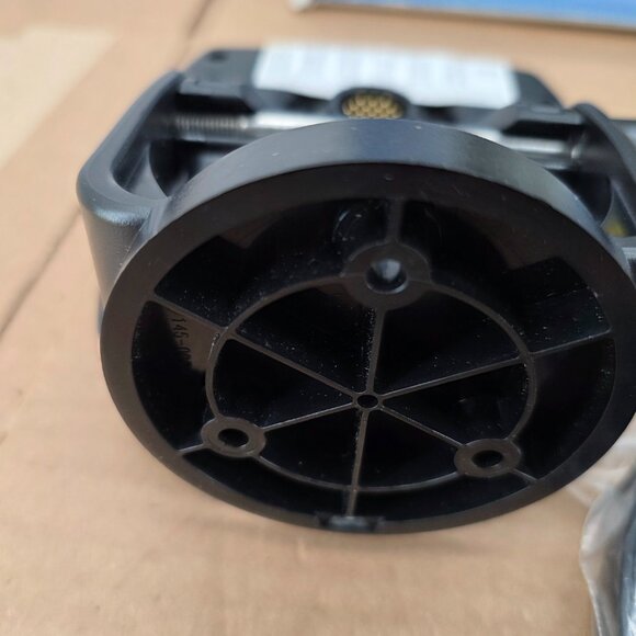 GARMIN Fishfinder Depth Finder 90 Marine Boat Sonar NOB - Picture 9 of 16